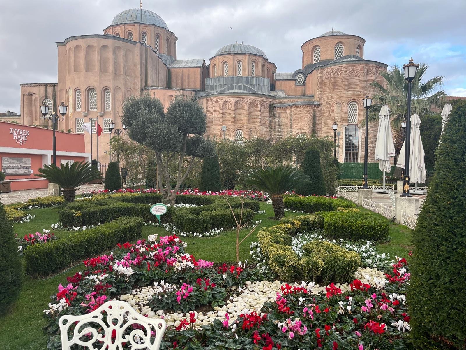 Zeyrek Camii -Pantakrotor Kilisesi
